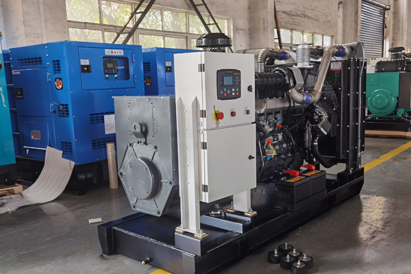 100kw柴油發(fā)電機(jī)組.jpg 100kw柴油發(fā)電機(jī)組.jpg